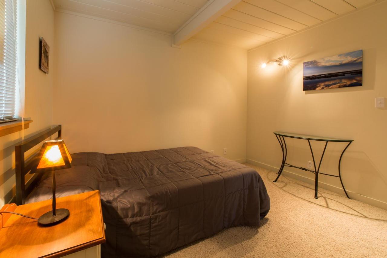 Private Room With Shared Bath เมาท์เทนวิว ภายนอก รูปภาพ